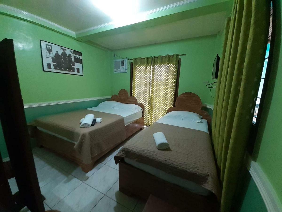Maritonies Place Coron Chambre photo